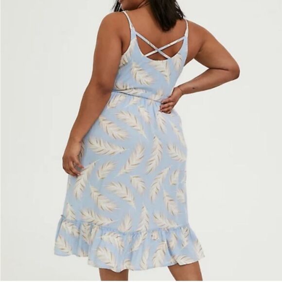 Torrid LIGHT BLUE FEATHER CHALLIS TIE MIDI DRESS 00 M 10 - Picture 1 of 7